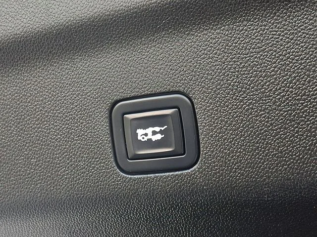 Used 2022 Blue Chevrolet LT image 29