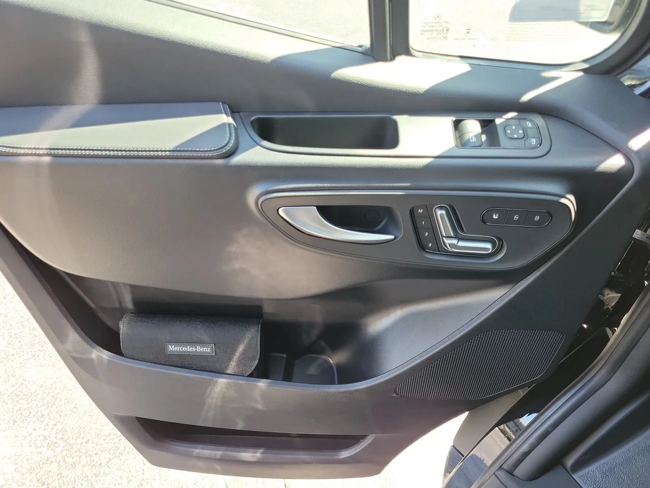 New 2026 Obsidian Black Metallic Mercedes-Benz Cargo 170 WB image 21