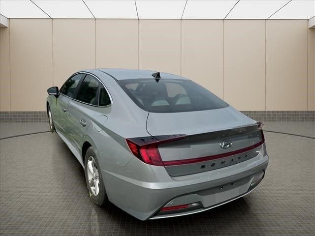 Used 2023 Gray Hyundai SE image 19