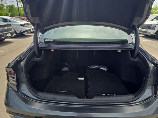 Used 2025 Gray Hyundai SEL image 22