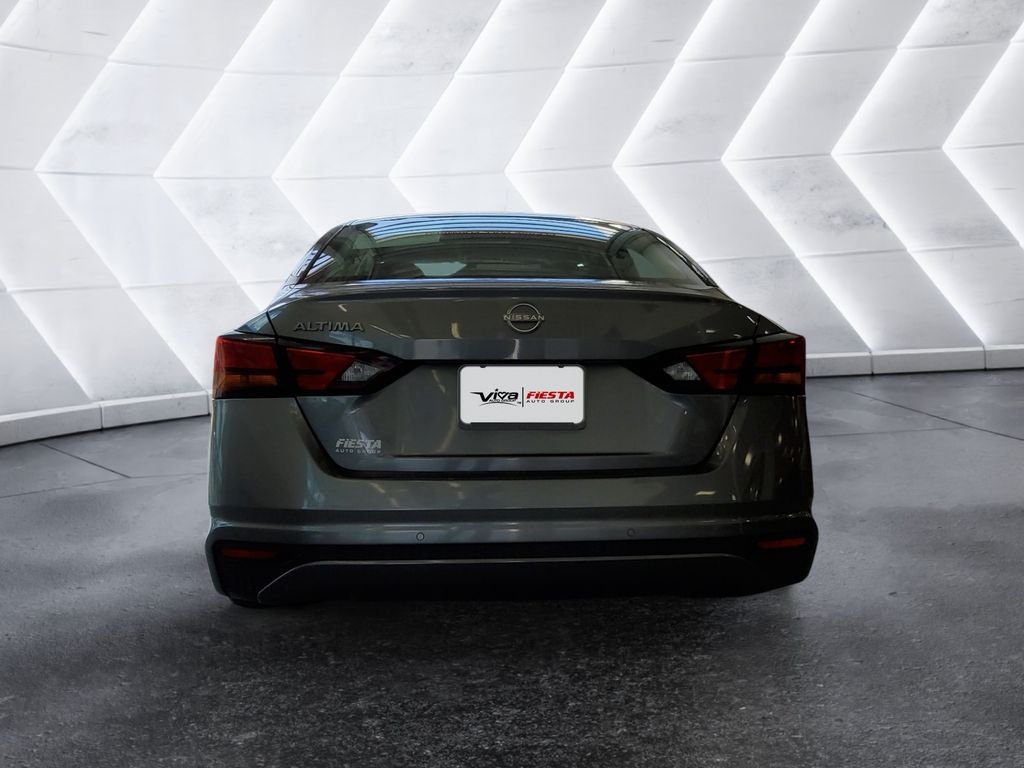 Used 2023 Gray Nissan 2.5 S image 5
