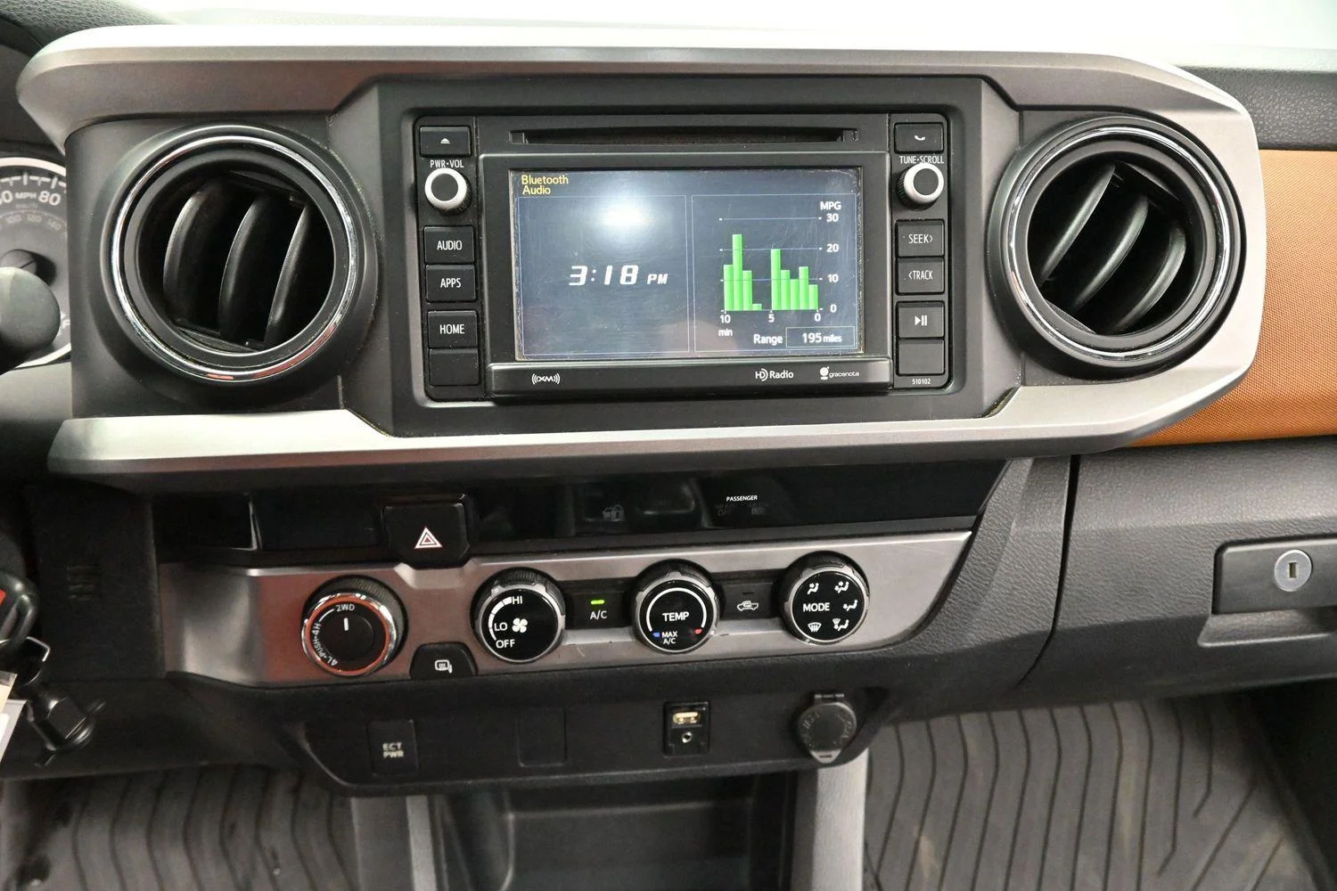 Used 2017 Magnetite Gray Metallic Toyota SR5 image 19