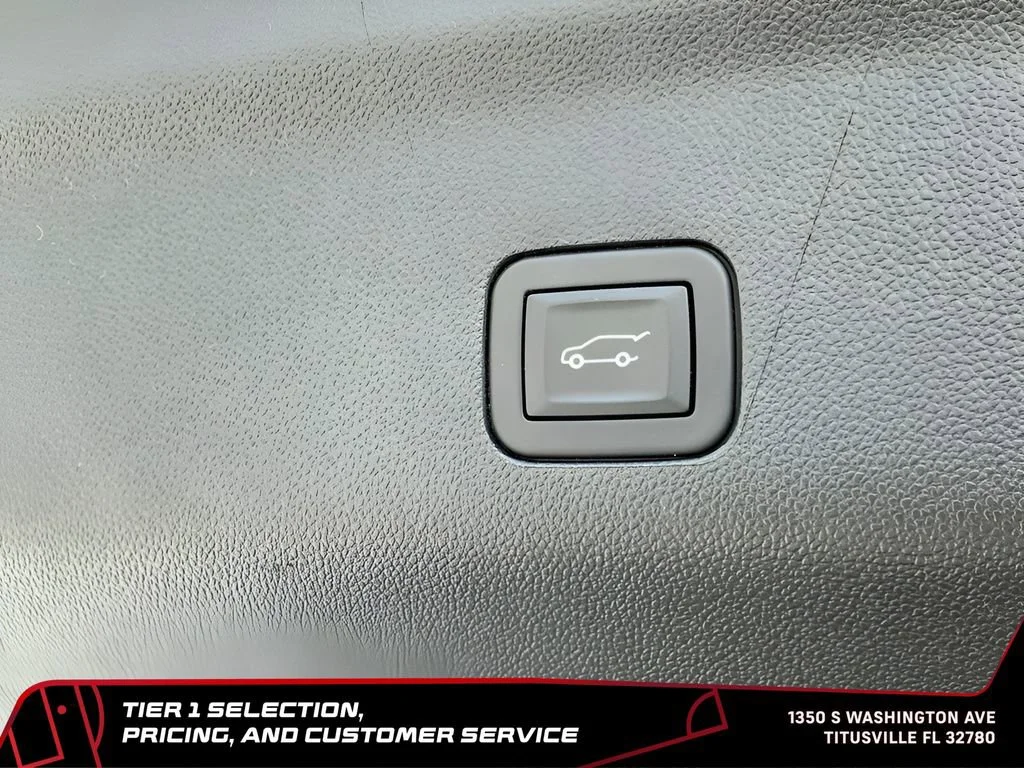 Used 2025 Sterling Gray Metallic Chevrolet Premier image 18
