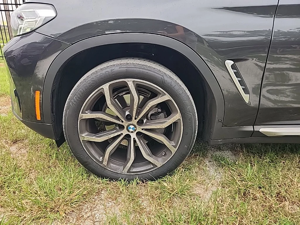 Used 2024 Dark Graphite Metallic BMW xDrive30i image 7