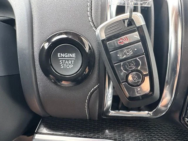 New 2027 Gray Ford Platinum image 23