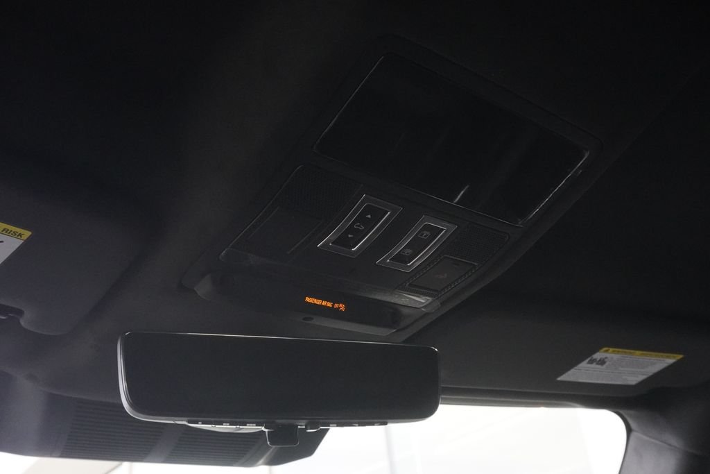 2026 Land Rover Defender V8 - Photo 16