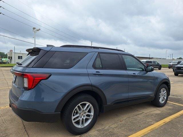New 2026 Vapor Blue Metallic Ford Active image 5