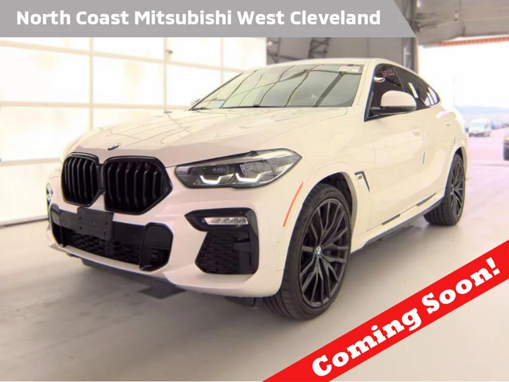 Used 2021 White BMW xDrive40i image 1