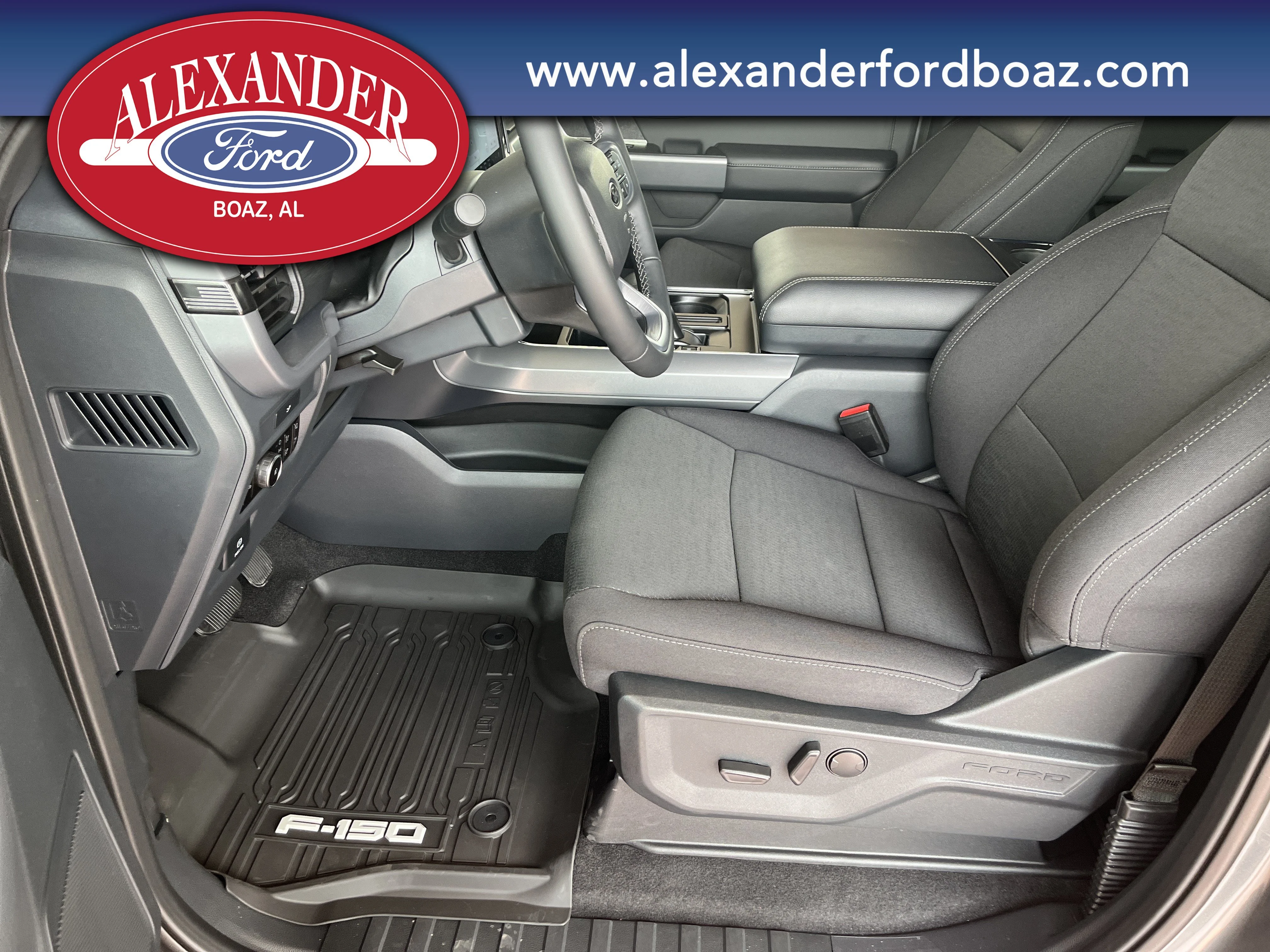 New 2026 Carbonized Gray Metallic Ford XLT image 13