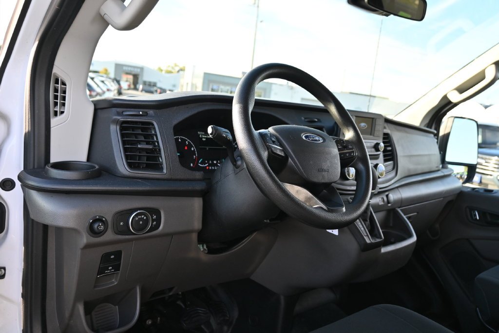 Used 2025 Oxford White Ford Base image 16