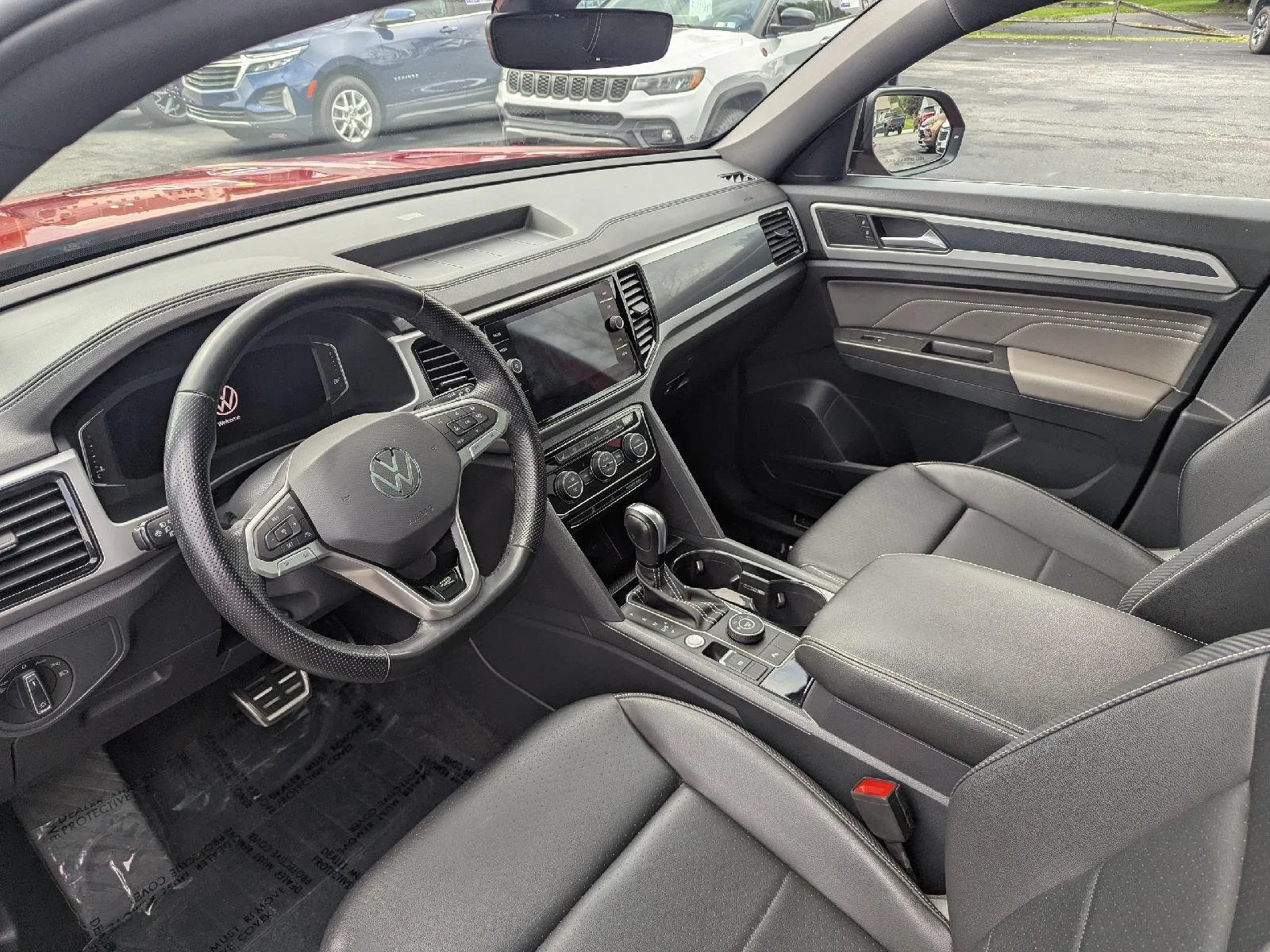 Used 2023  VOLKSWAGEN 3.6L V6 SEL R-LIN image 13