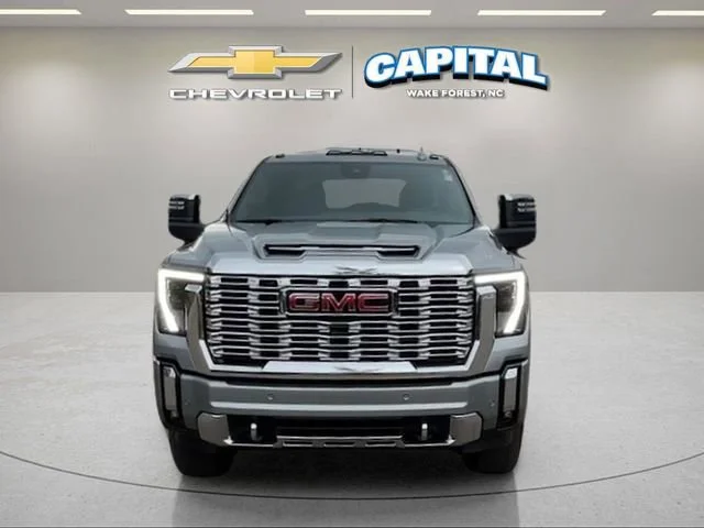 Used 2025 Sterling Metallic GMC Denali image 8