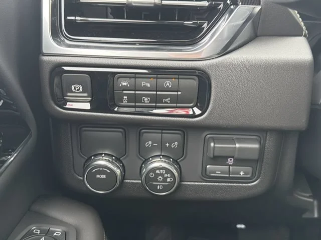 New 2026 Onyx Black GMC Elevation image 30