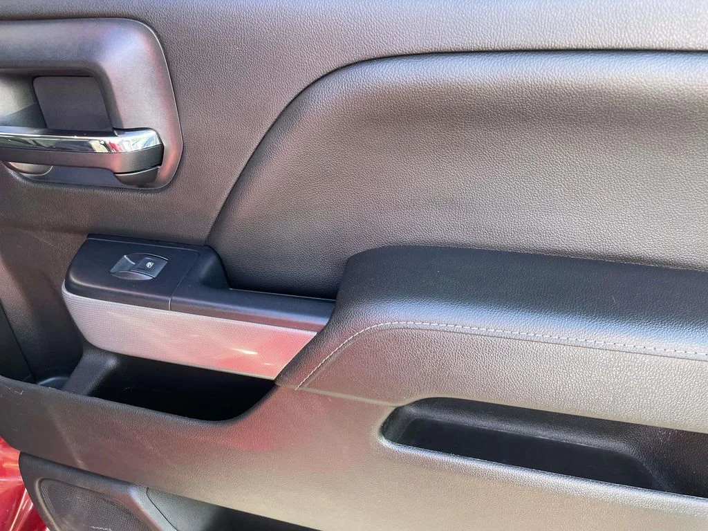 Used 2018 CAJUN RED TINTCOAT Chevrolet LTZ image 9