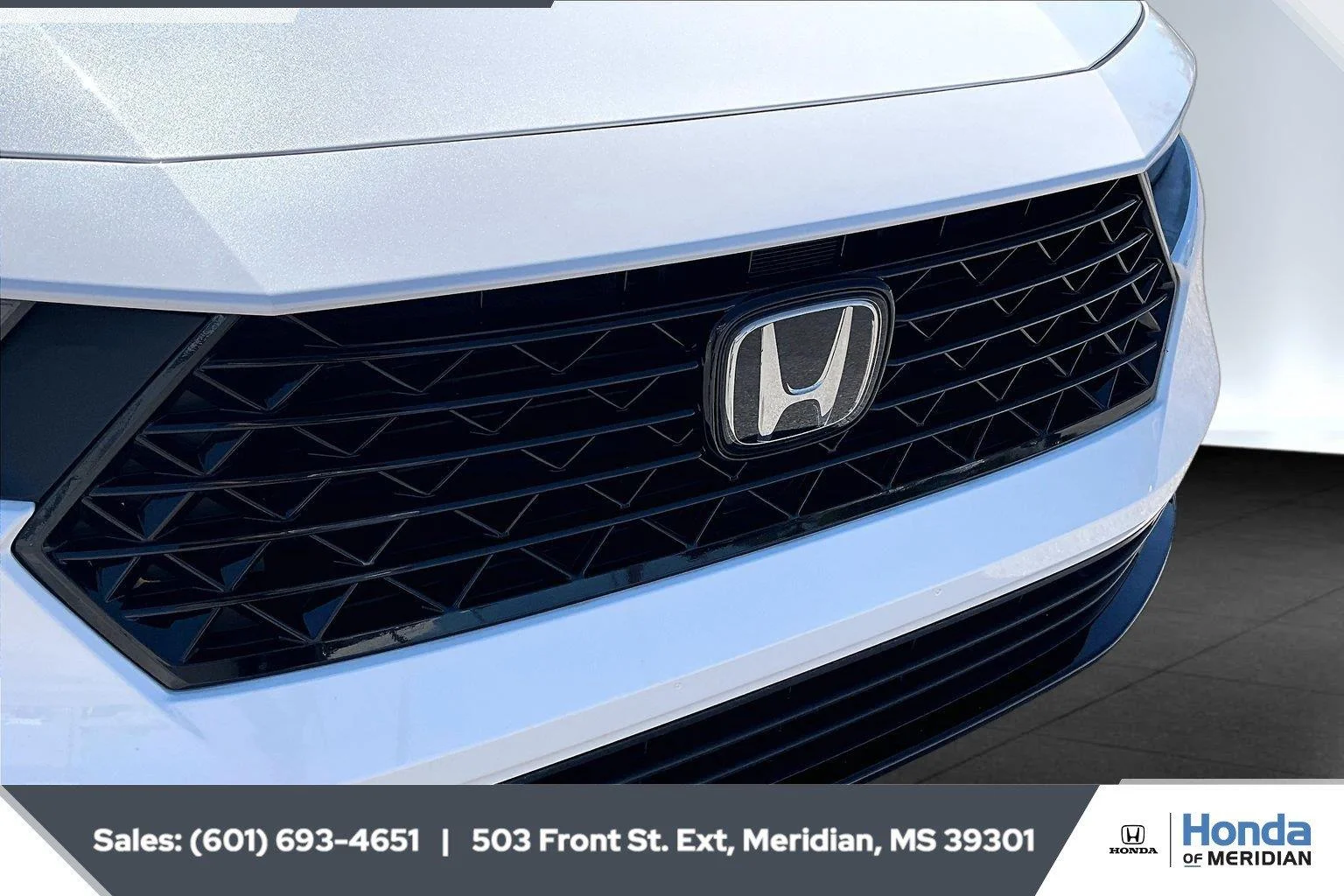 Used 2025 Platinum White Pearl Honda Sport-L image 21