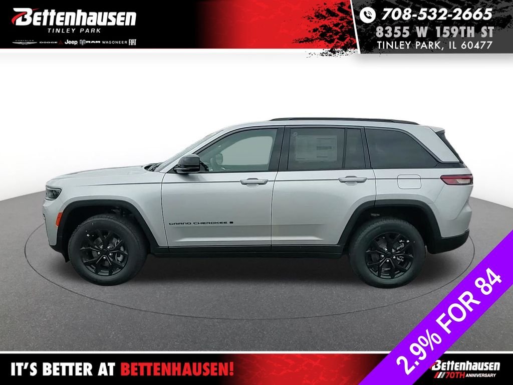 New 2026 Silver Zynith Exterior Paint Jeep Altitude image 8