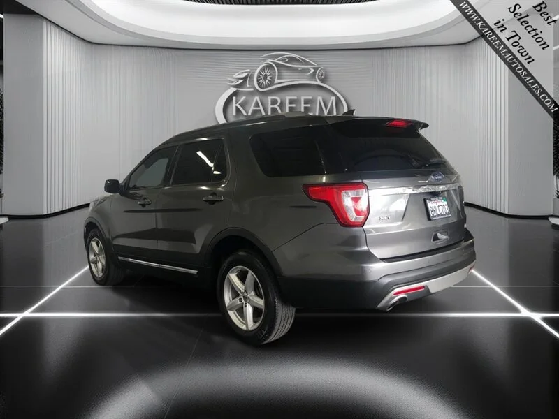 Used 2017 Magnetic Ford XLT image 7