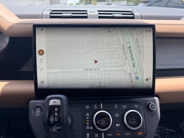 New 2026 Woolstone Green Land Rover X-Dynamic SE image 20