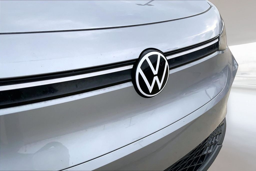 Used 2023 Silver Mist Metallic Volkswagen Pro image 27