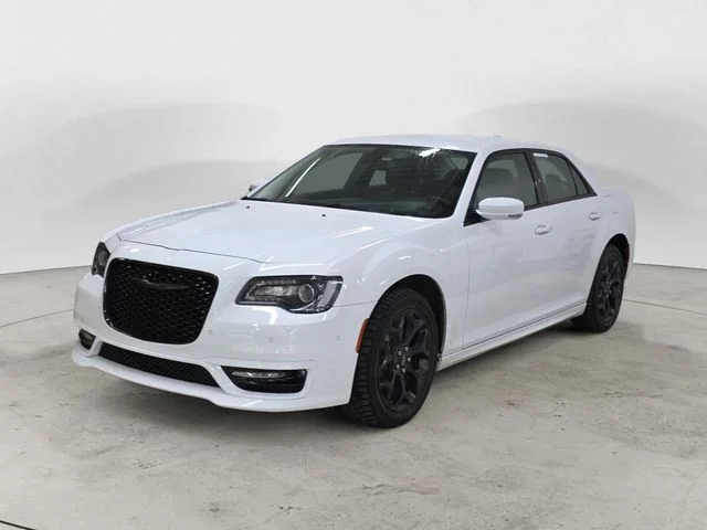 Used 2023 White Chrysler Touring image 1