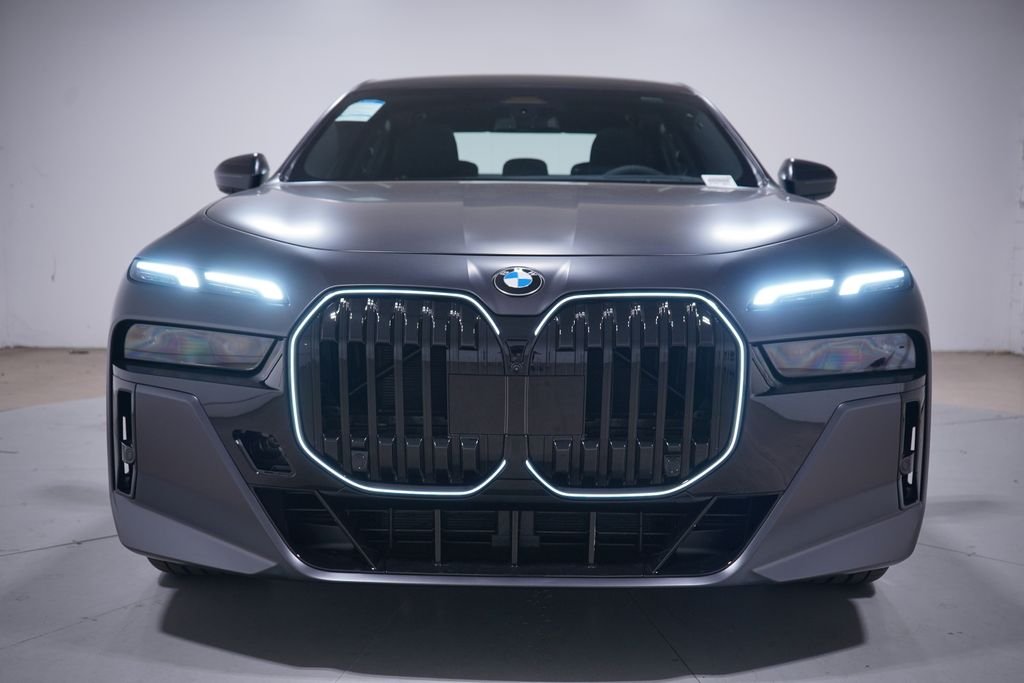 New 2026 Grey BMW 740i image 4