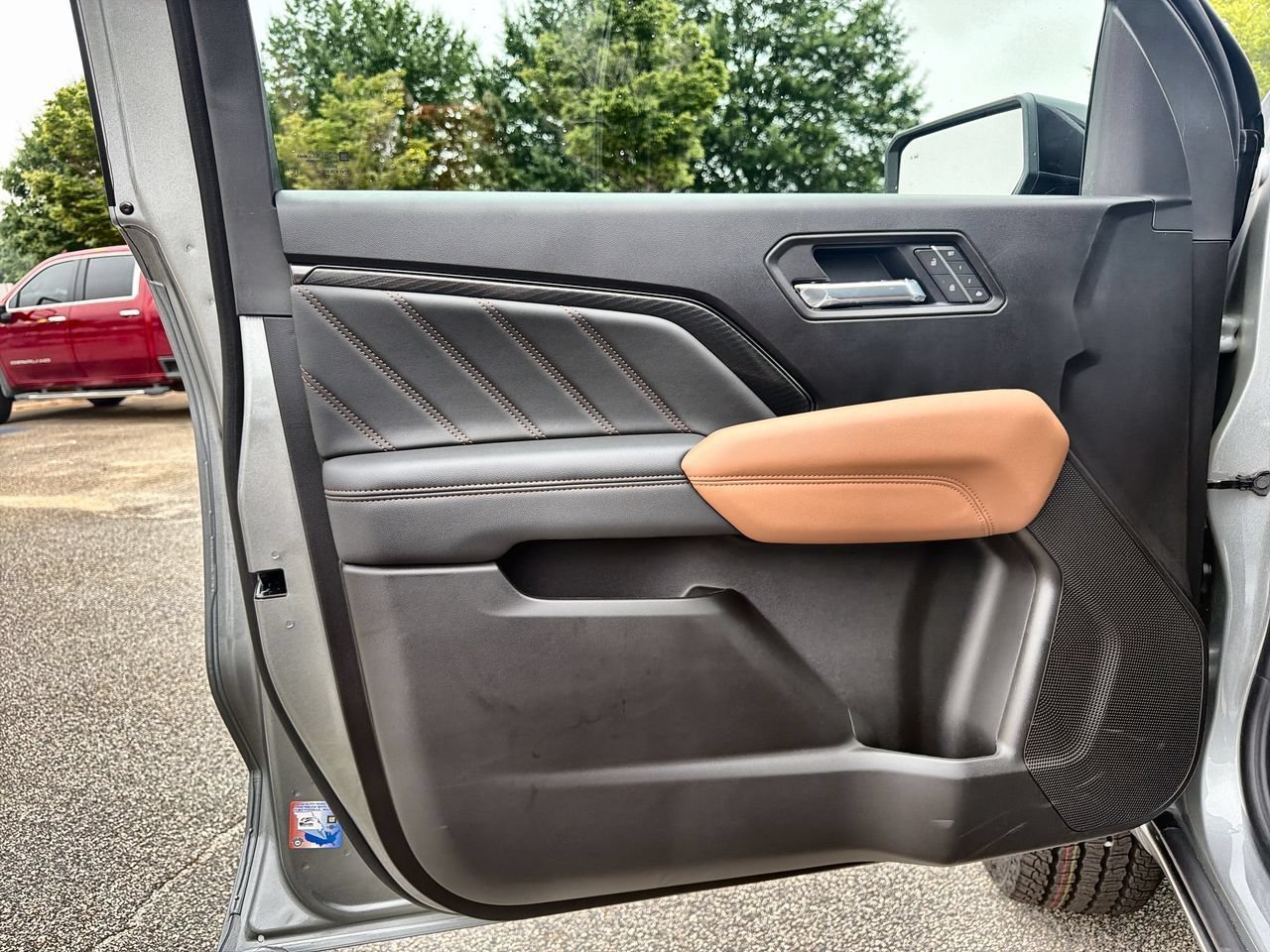 2026 GMC Canyon AT4 - Photo 18