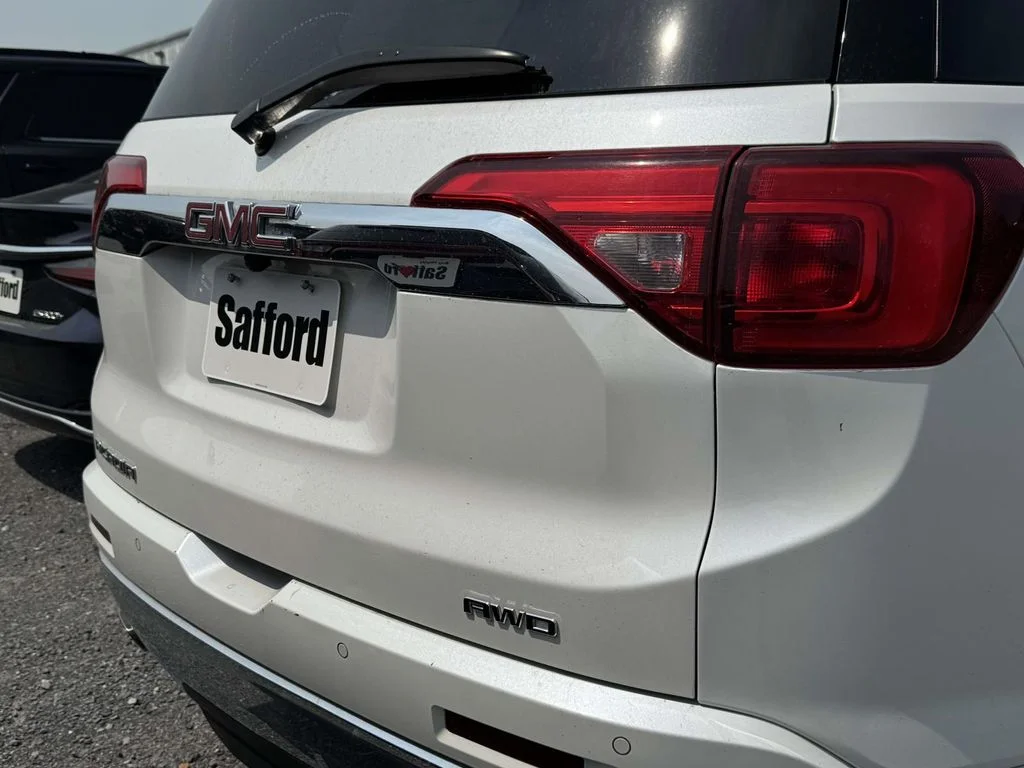 Used 2017 White GMC Denali image 7