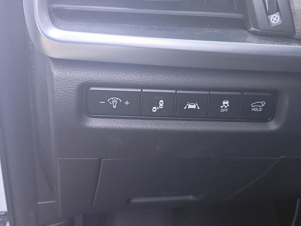 Used 2020 Snow White Pearl Kia SX image 16