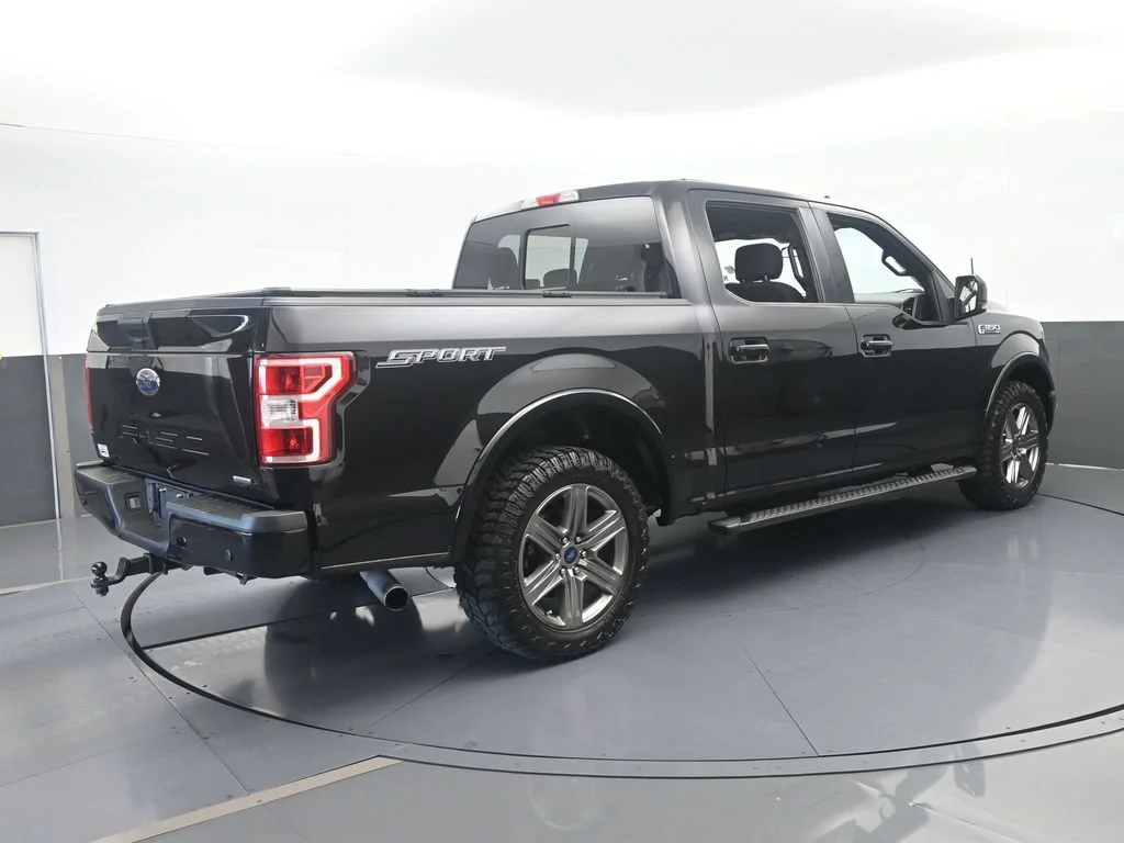 Used 2020 Black Ford XL image 6