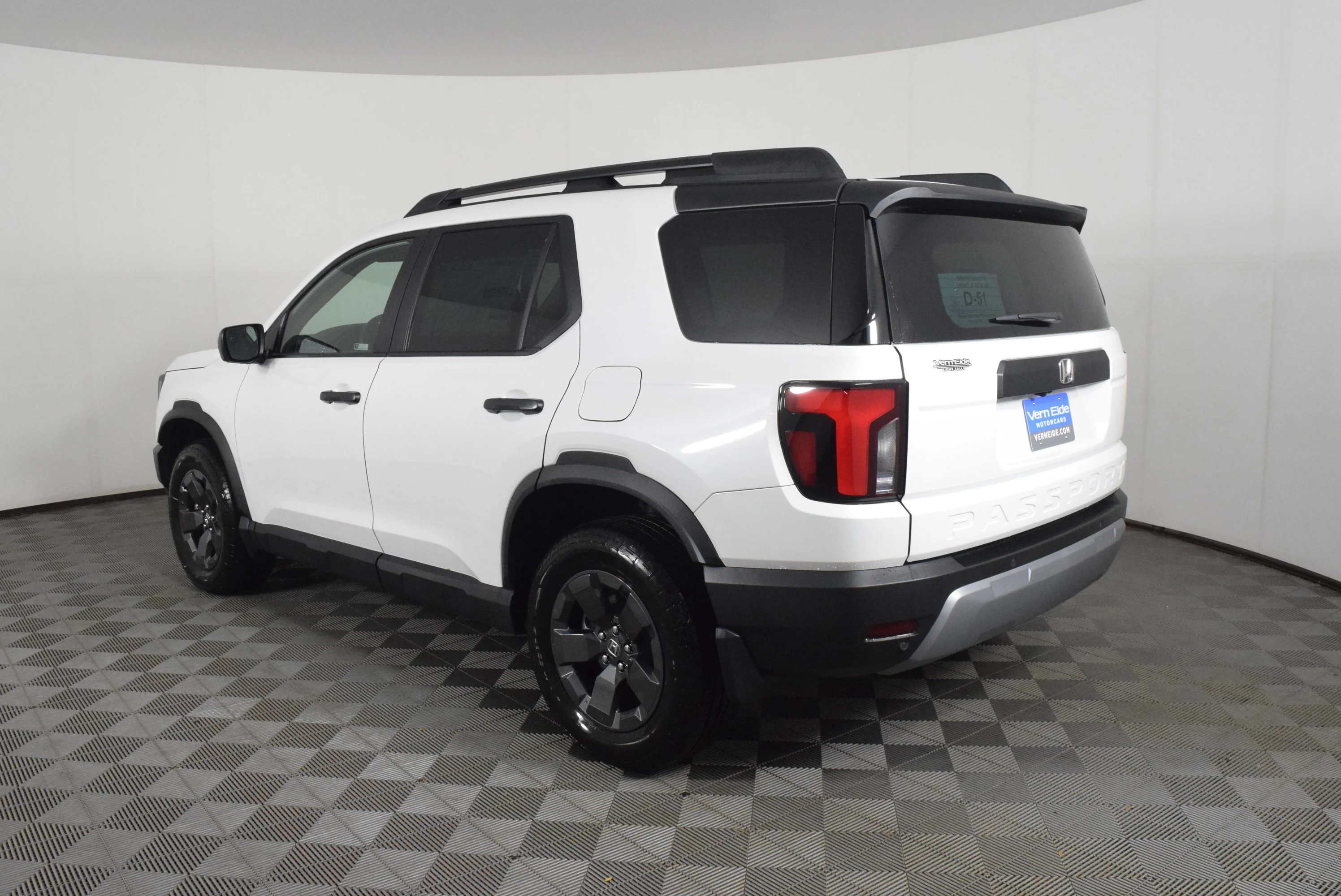 New 2026 Platinum White Pearl Honda RTL image 8