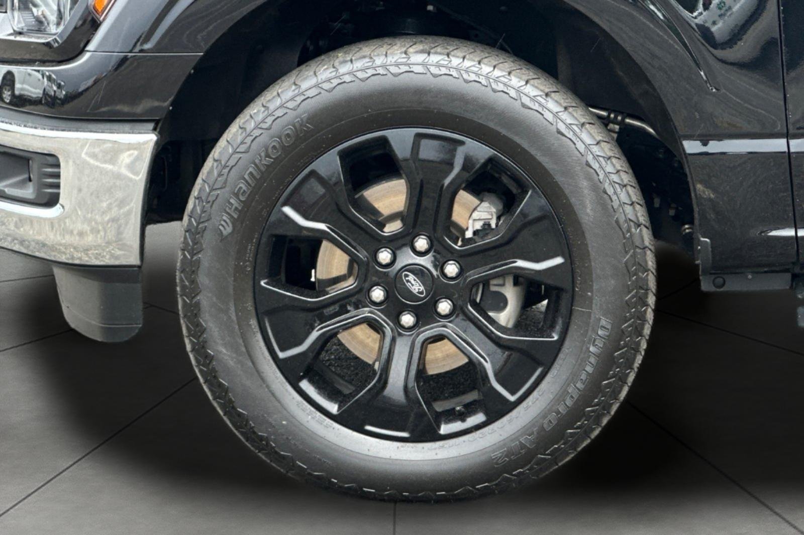 Used 2025 Agate Black Metallic Ford XLT image 13