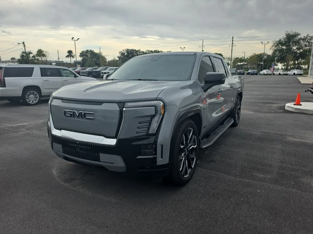 Used 2025 Gray GMC Denali image 2