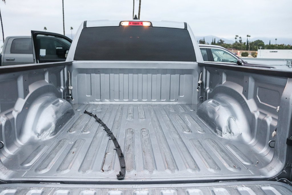 Used 2025 Billet Silver Metallic Ram Big Horn/Lone Star image 28