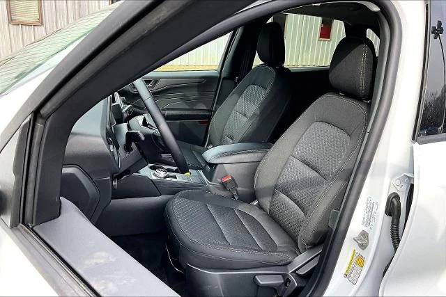 New 2026 Oxford White Ford Active® image 22