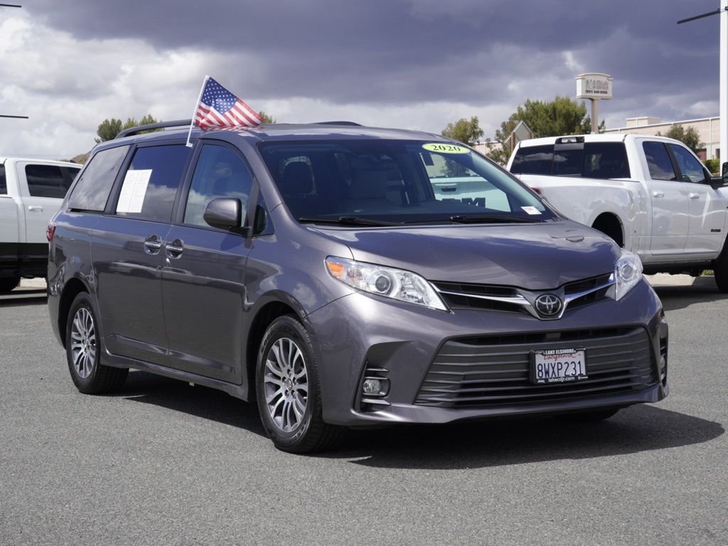 2020 Toyota Sienna XLE