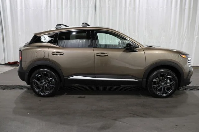 New 2026 Canyon Bronze Metallic Nissan SR image 2