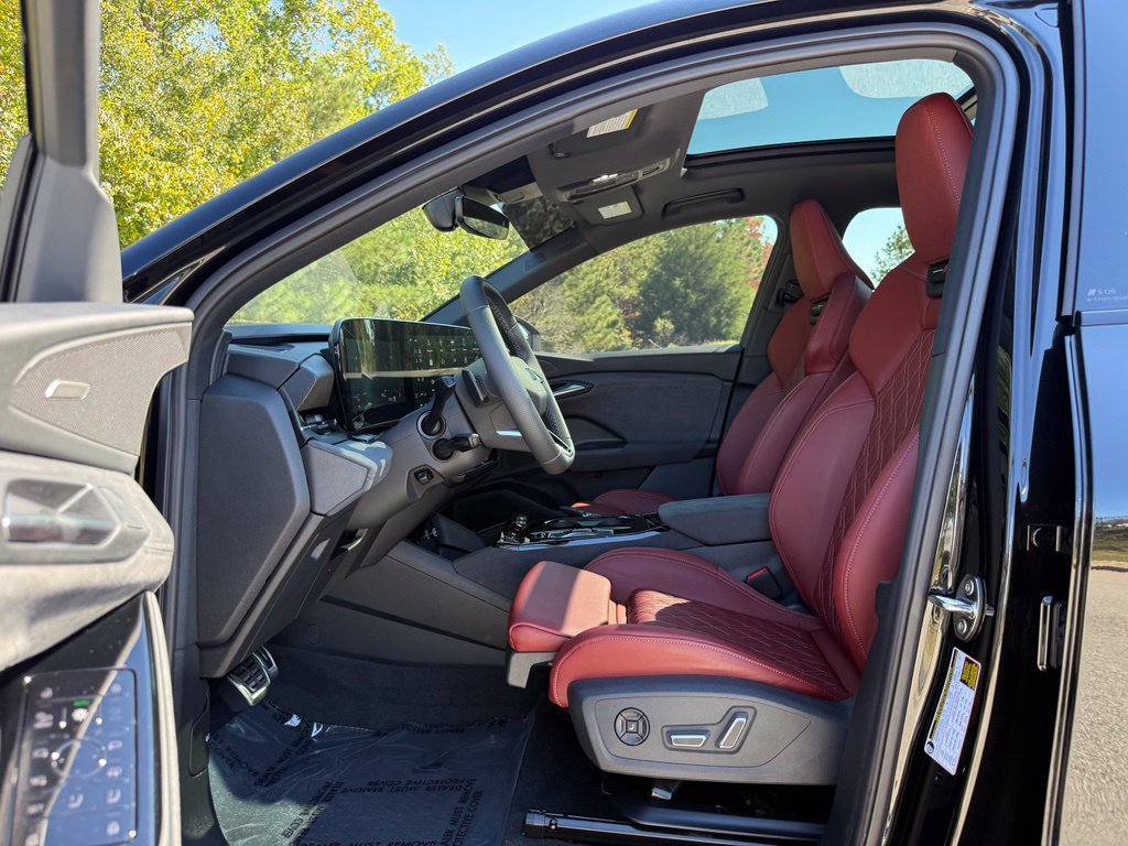 2025 Audi SQ6 e-tron Prestige - Photo 25