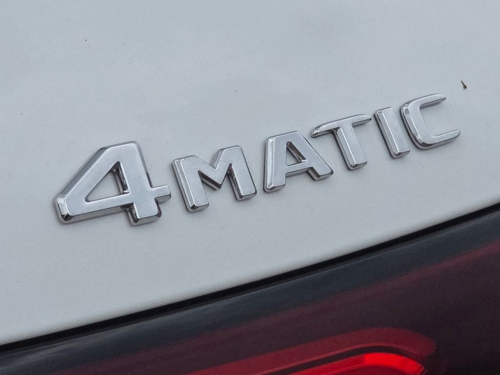 New 2027 Polar White Mercedes-Benz GLC 300 image 6