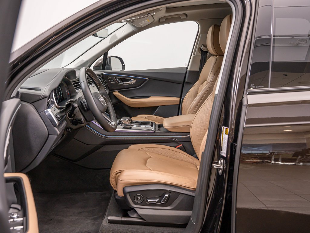 Used 2025 Tamarind Brown Metallic Audi 55 Prestige image 24