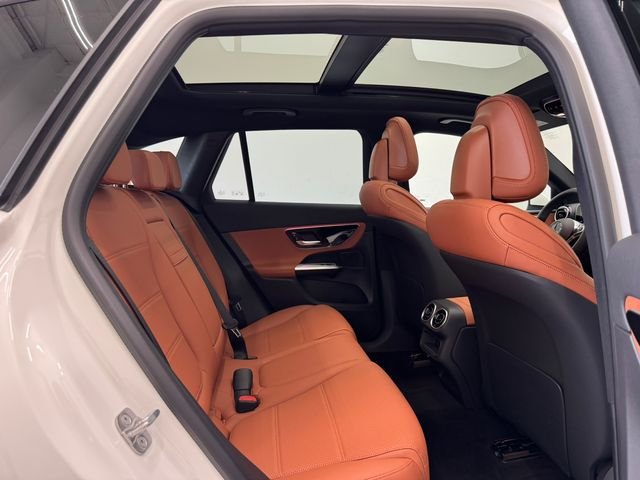 New 2026 Polar White Mercedes-Benz GLC 300 image 20