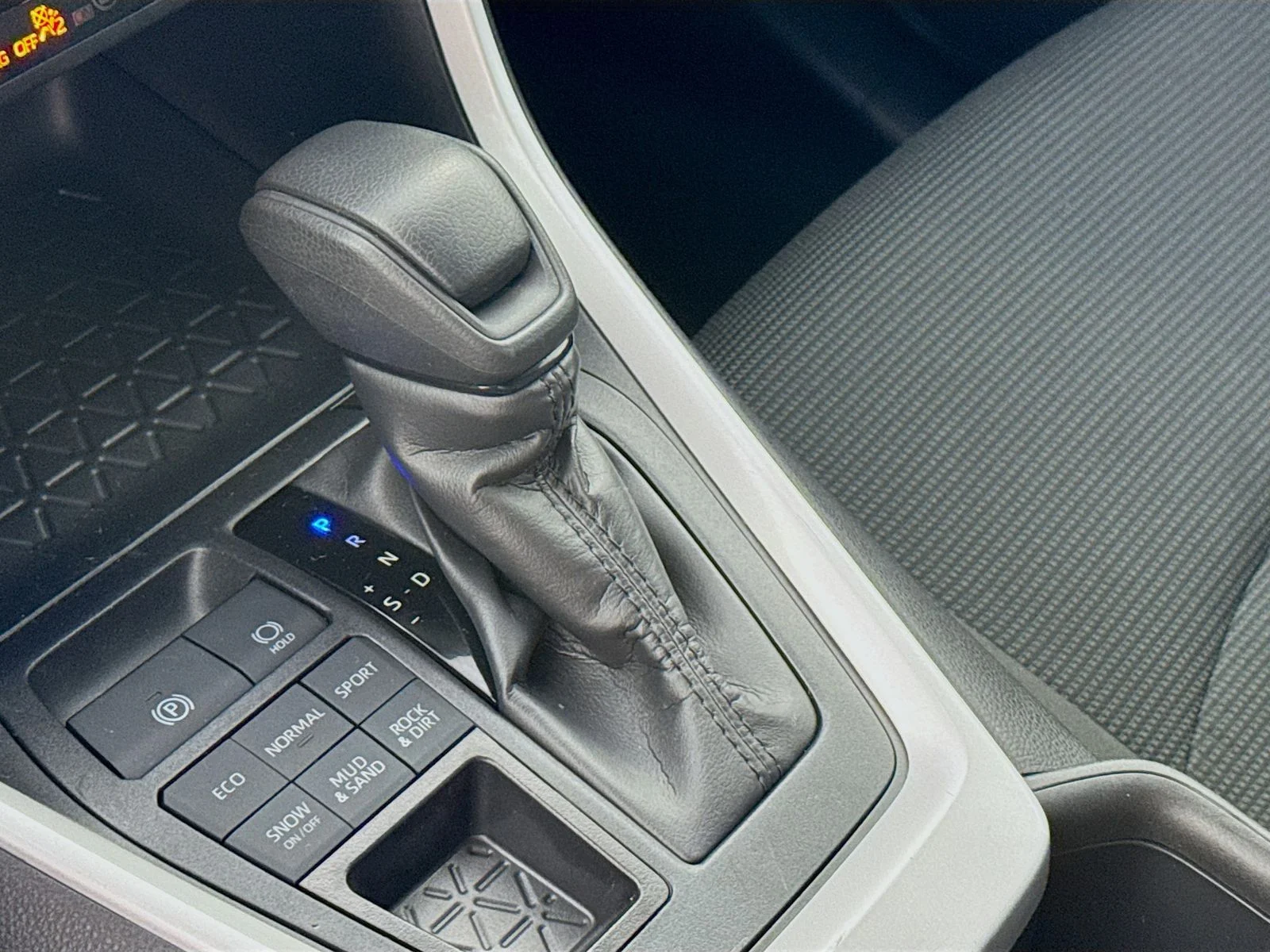 Certified Used 2025 Silver Toyota LE image 15