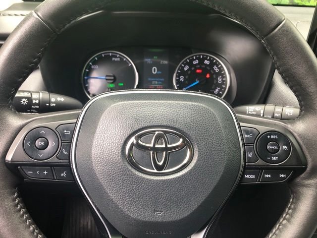Used 2022 Blue Toyota XLE Premium image 27