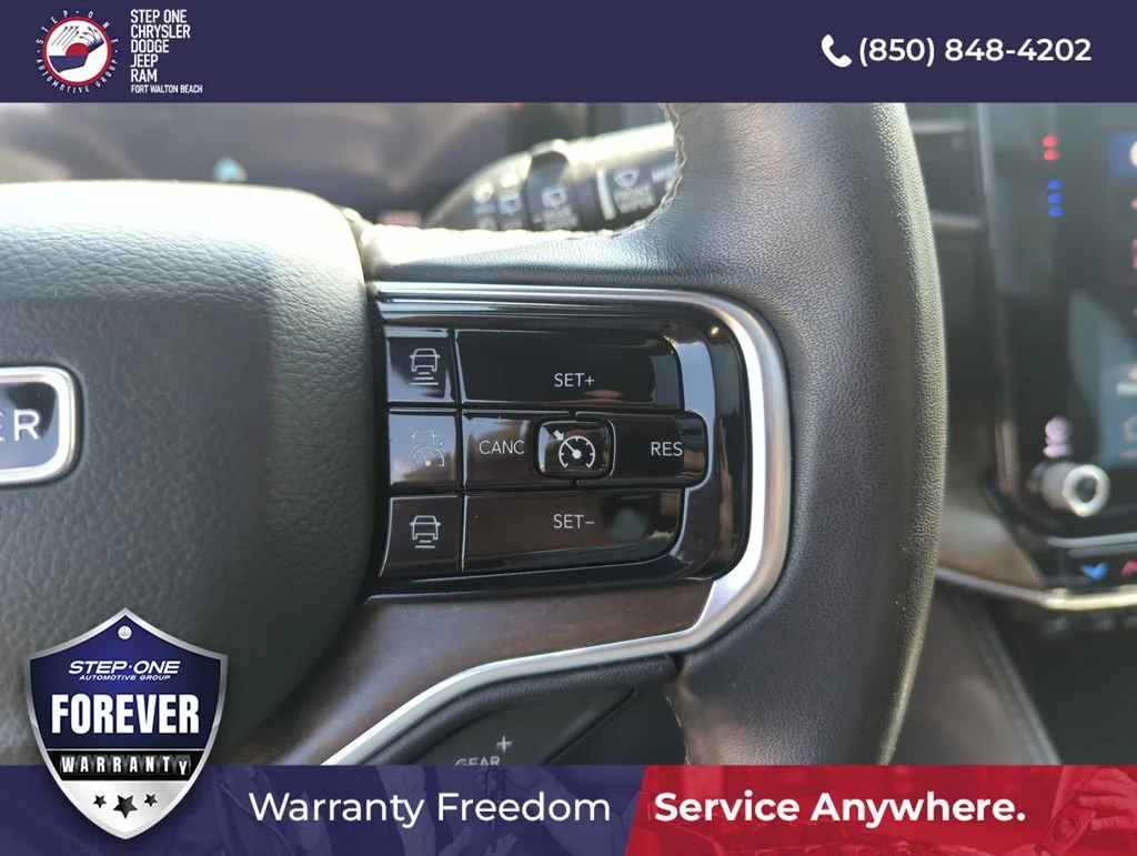 Used 2024 Black Jeep Base image 22