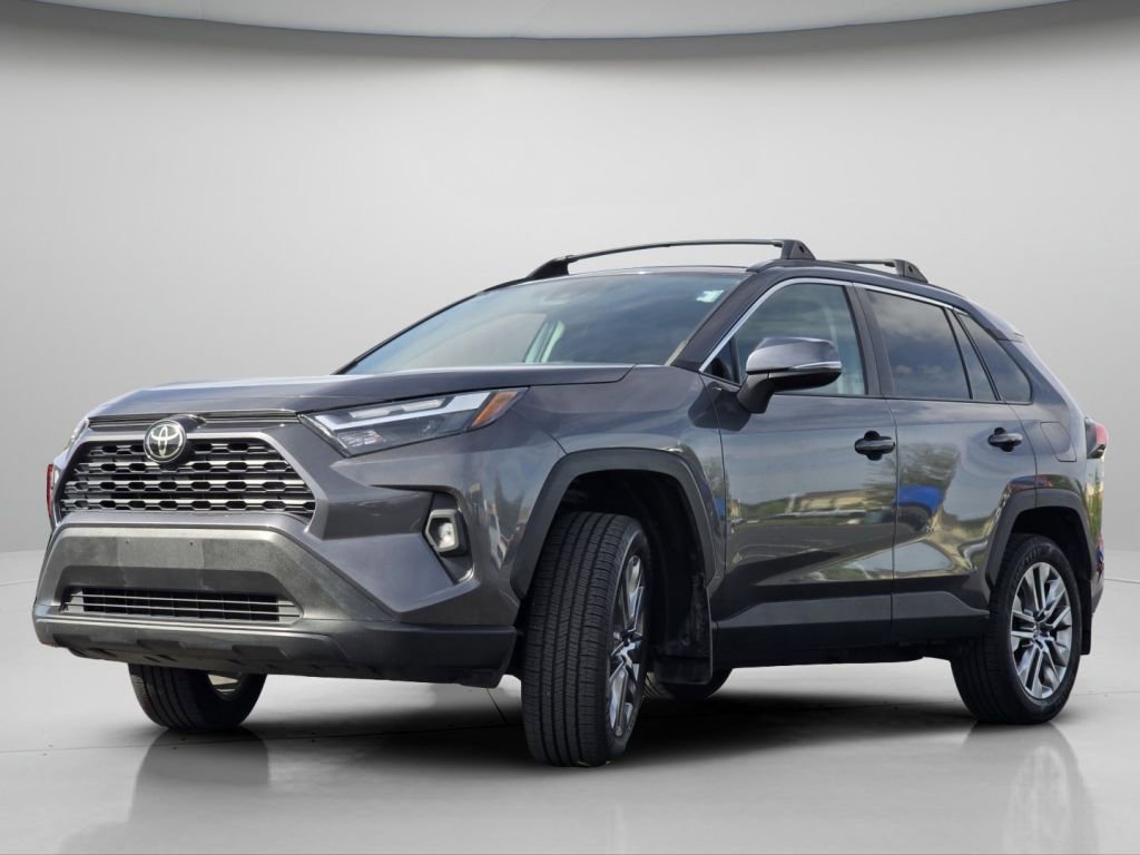 Used 2022 Magnetic Gray Metallic Toyota XLE Premium image 19
