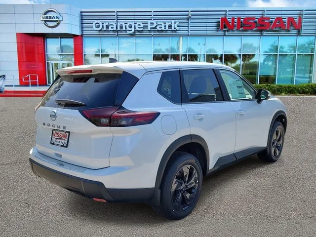 New 2026 Everest White Pearl TriCoat Nissan SV image 2