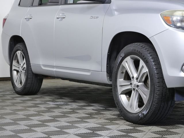 Used 2009 Toyota Highlander Sport with VIN JTEES43A992141951 for sale in Shakopee, Minnesota