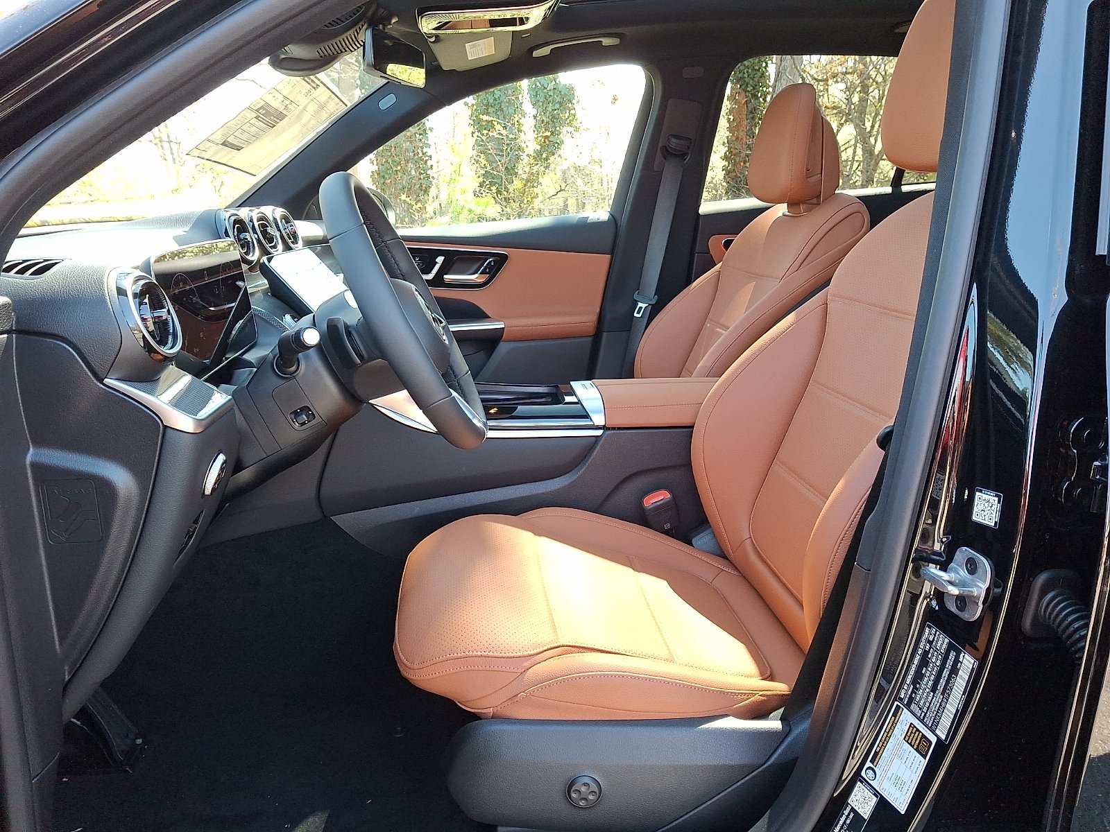 New 2026 Obsidian Black Metallic Mercedes-Benz GLC 300 image 8
