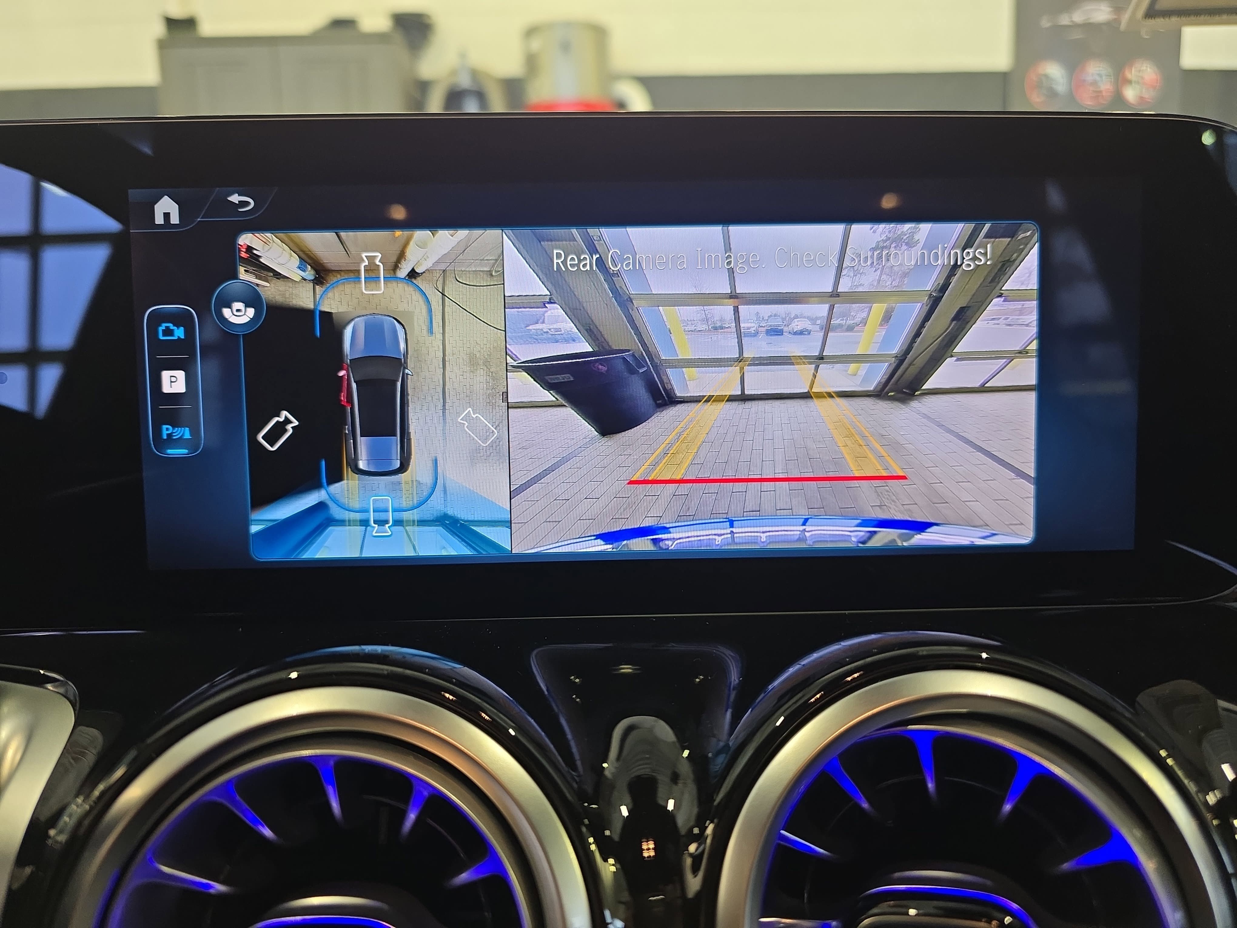 New 2026 Starling Blue Metallic Mercedes-Benz GLB250 image 24