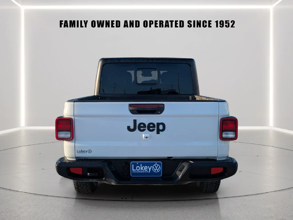 Used 2025 White Jeep Sport S image 5
