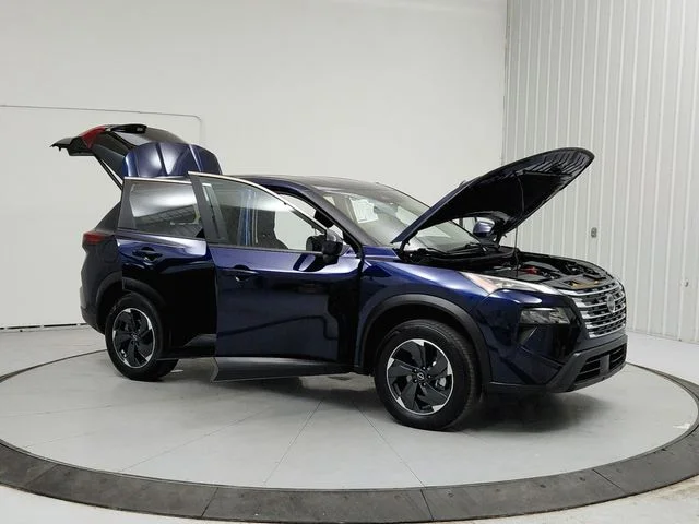 Used 2025 Blue Nissan SV image 9